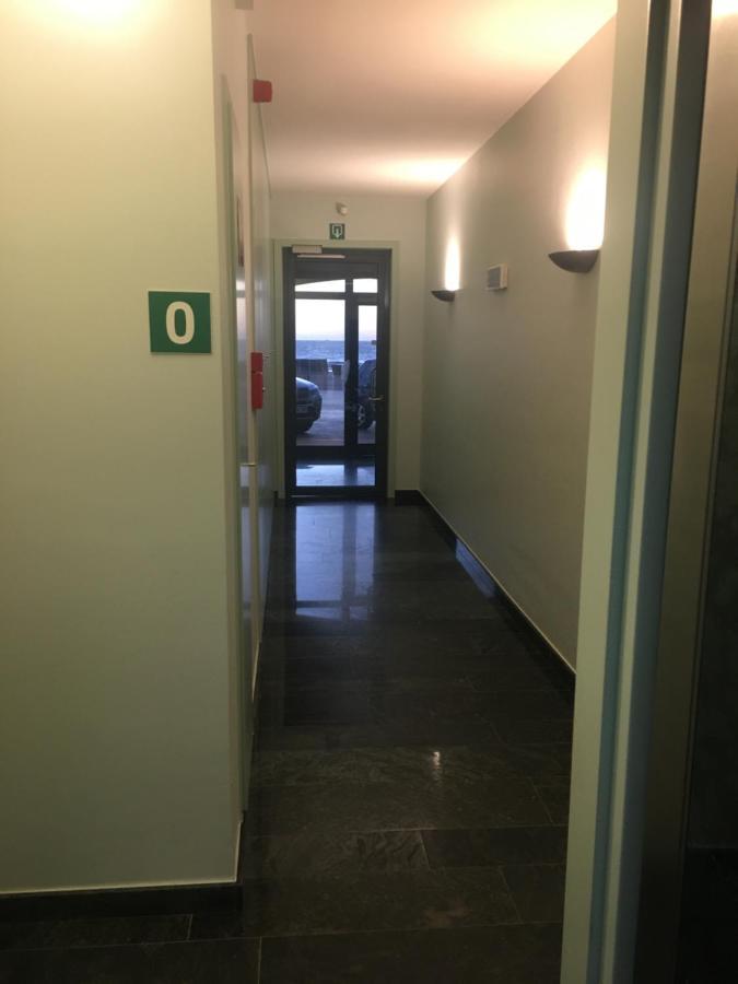 Studio 4 pers met Frontaal Zeezicht&privé zwembad Oostende Buitenkant foto